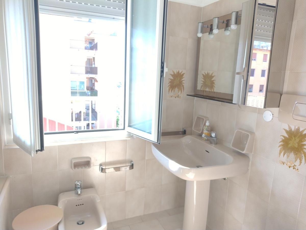 Casa Fronte Mare Appartement Ventimiglia Buitenkant foto