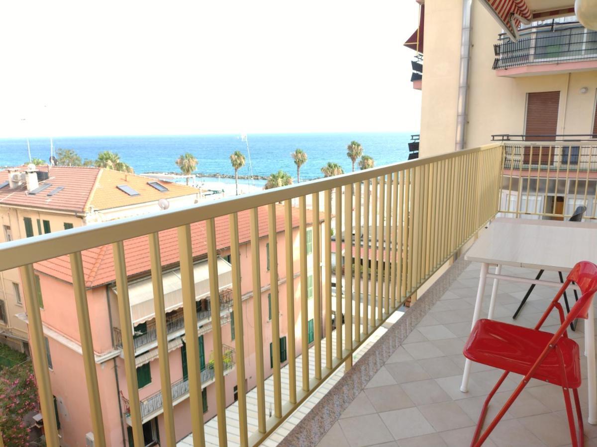 Casa Fronte Mare Appartement Ventimiglia Buitenkant foto